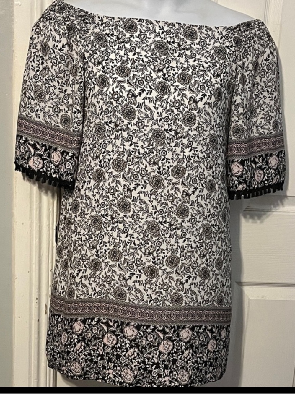 Emma & Michele Elegant Black and White Floral Women's Dress